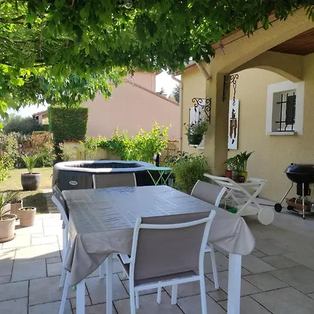 民宿 Genissieux, Vue Sur Vercors *